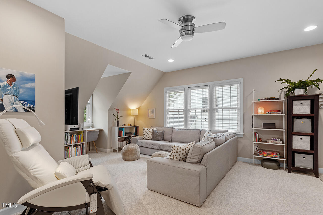 105 Nimbus Court