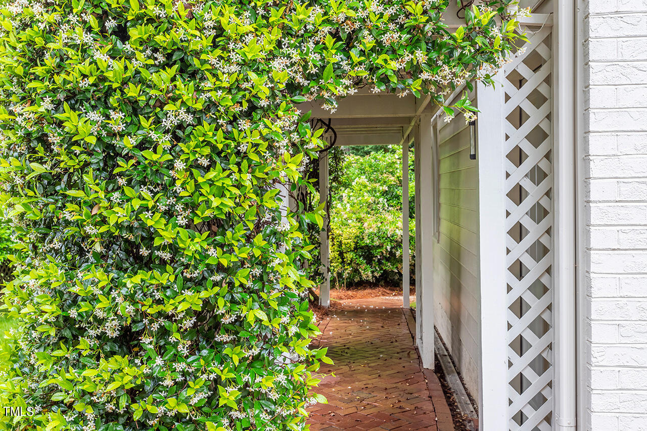 105 Nimbus Court