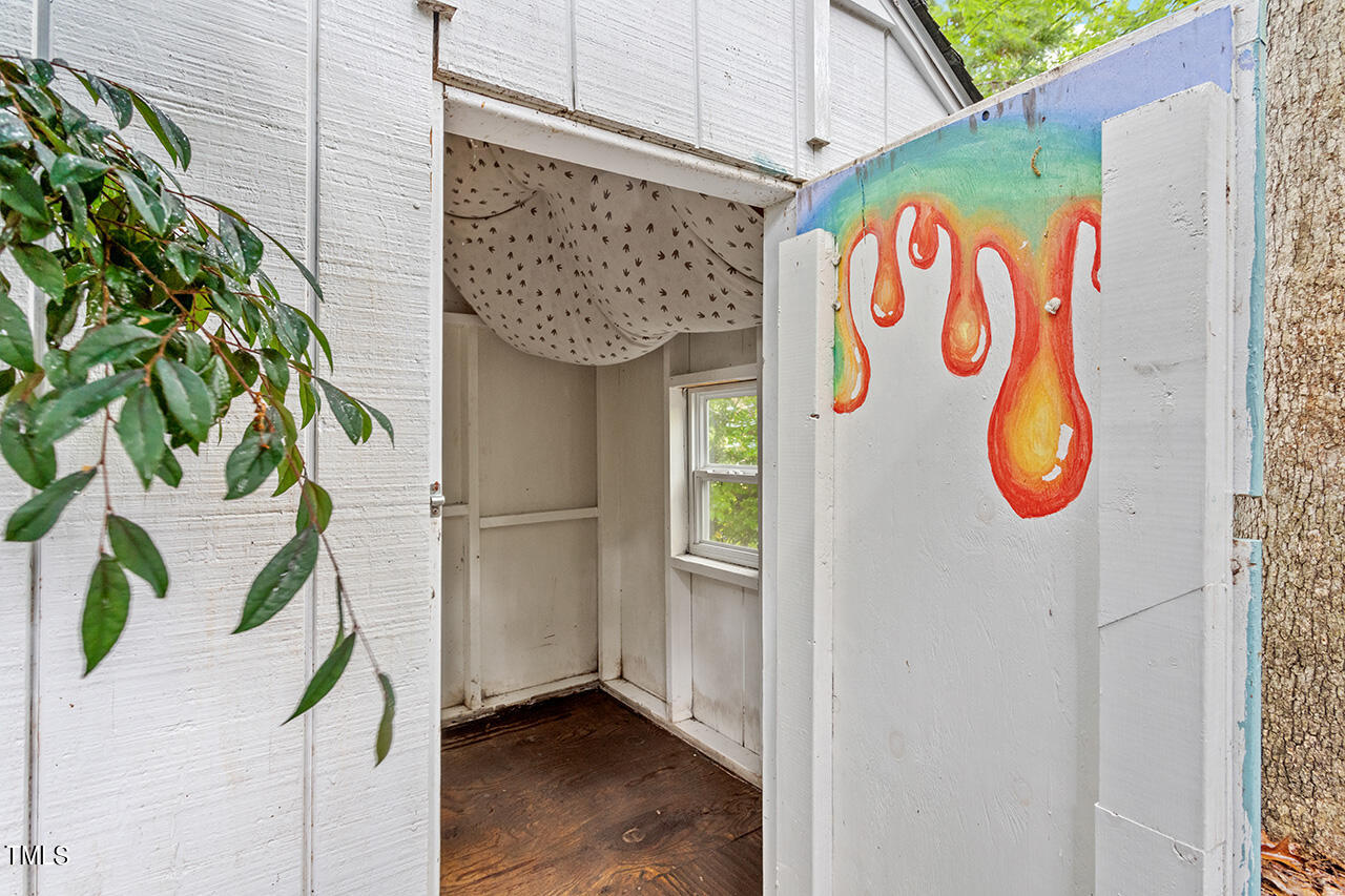 105 Nimbus Court
