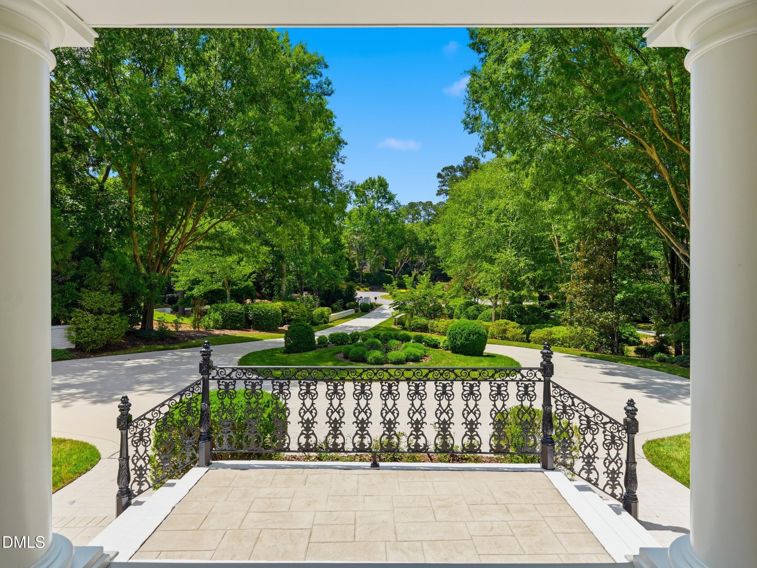 105 Bronzewood Court
