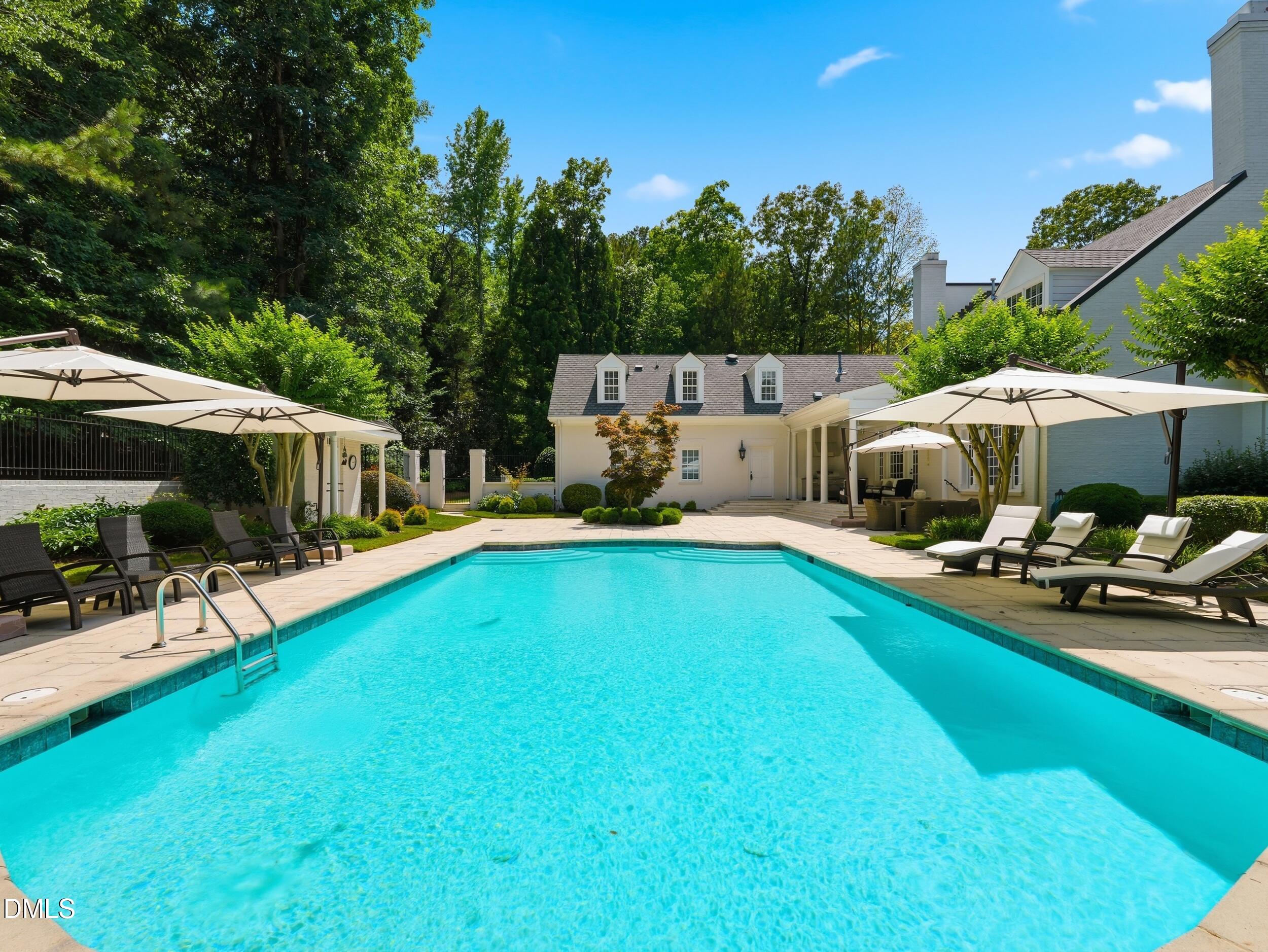 105 Bronzewood Court