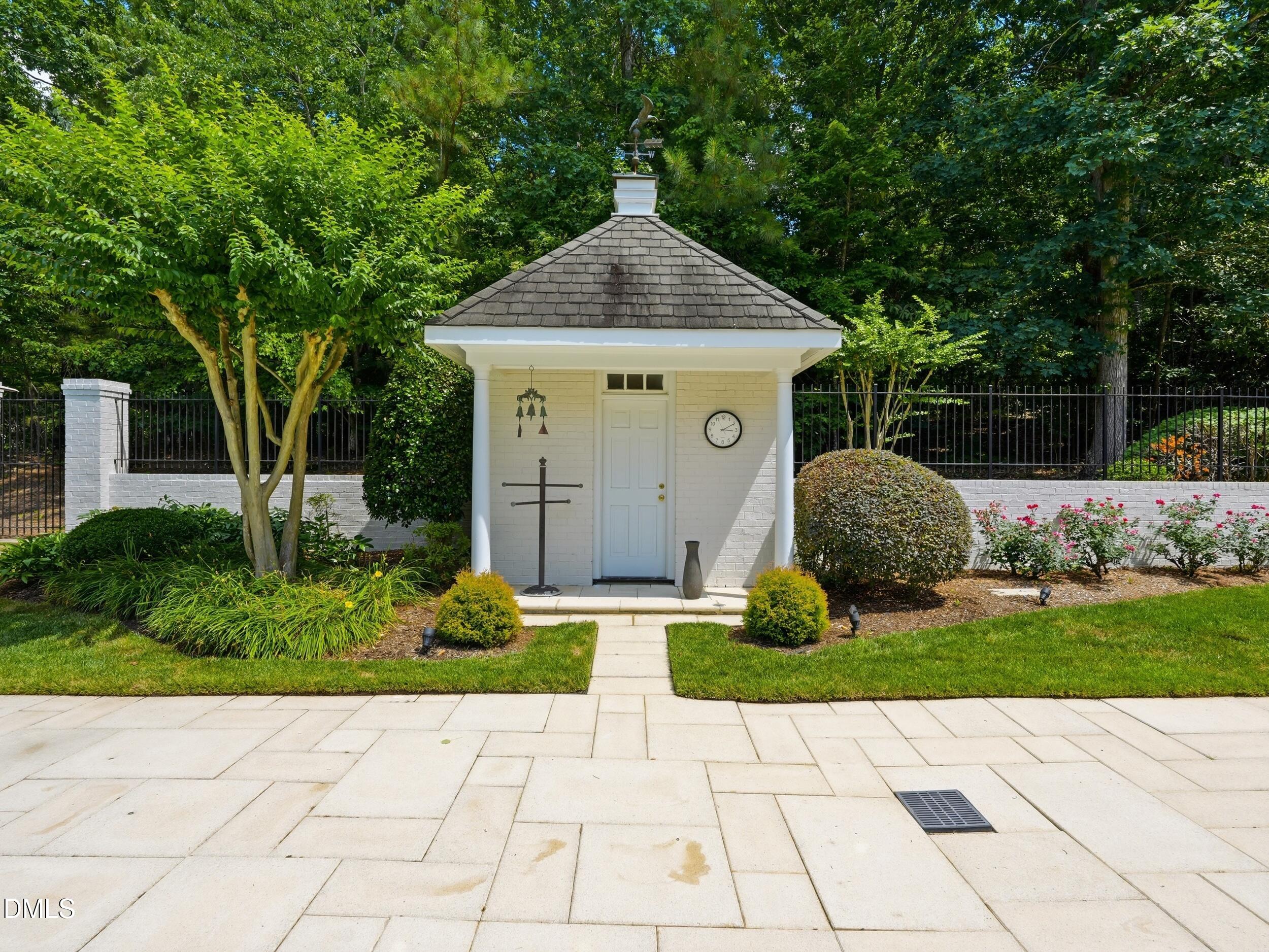 105 Bronzewood Court