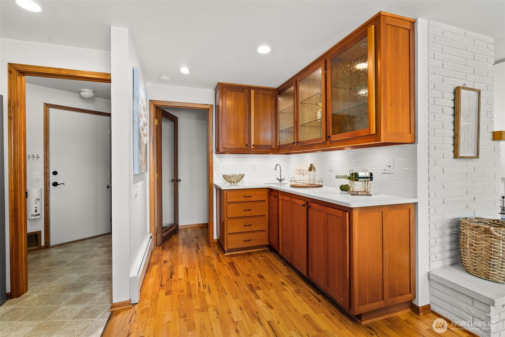 6949 Kellogg Drive NE