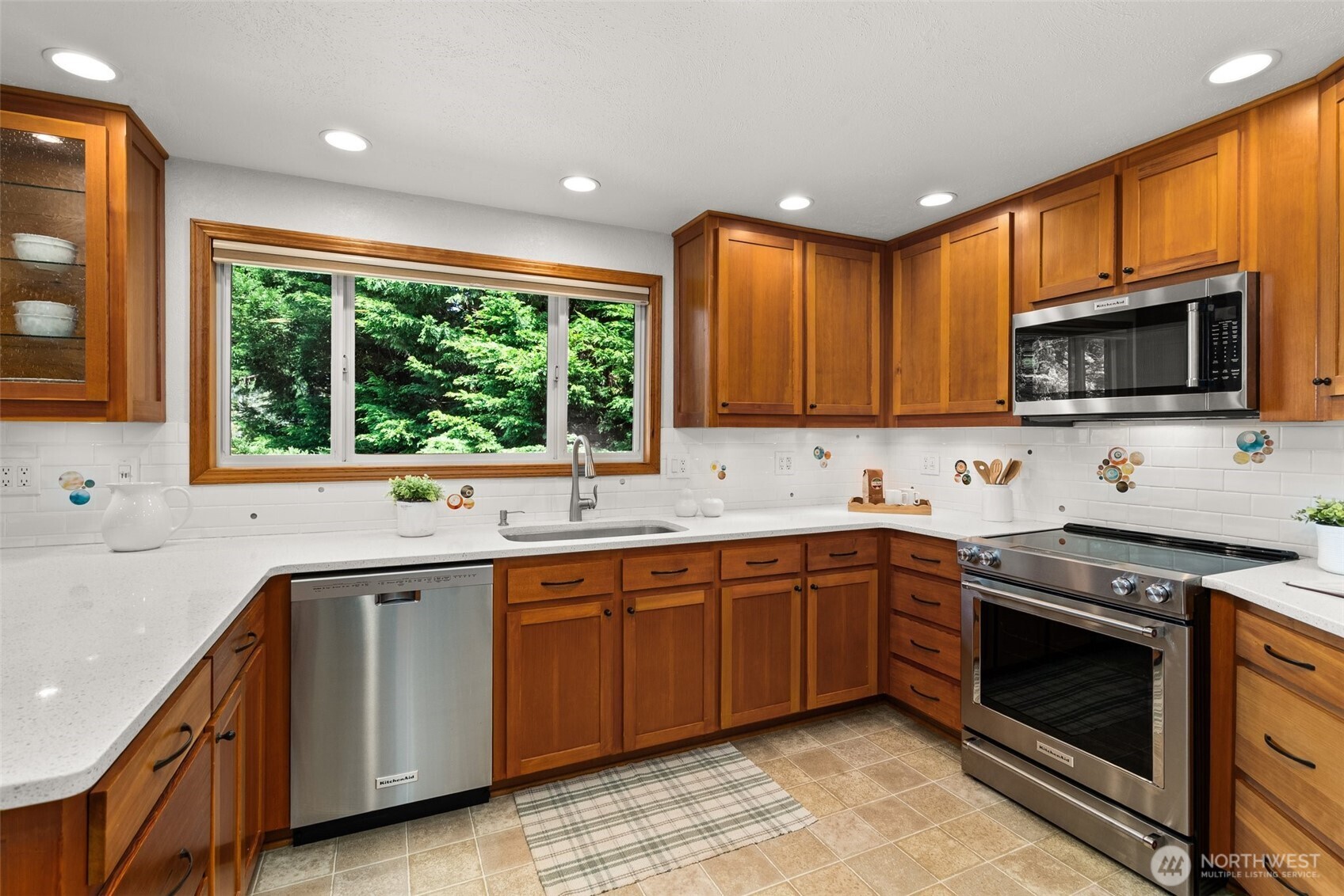 6949 Kellogg Drive NE