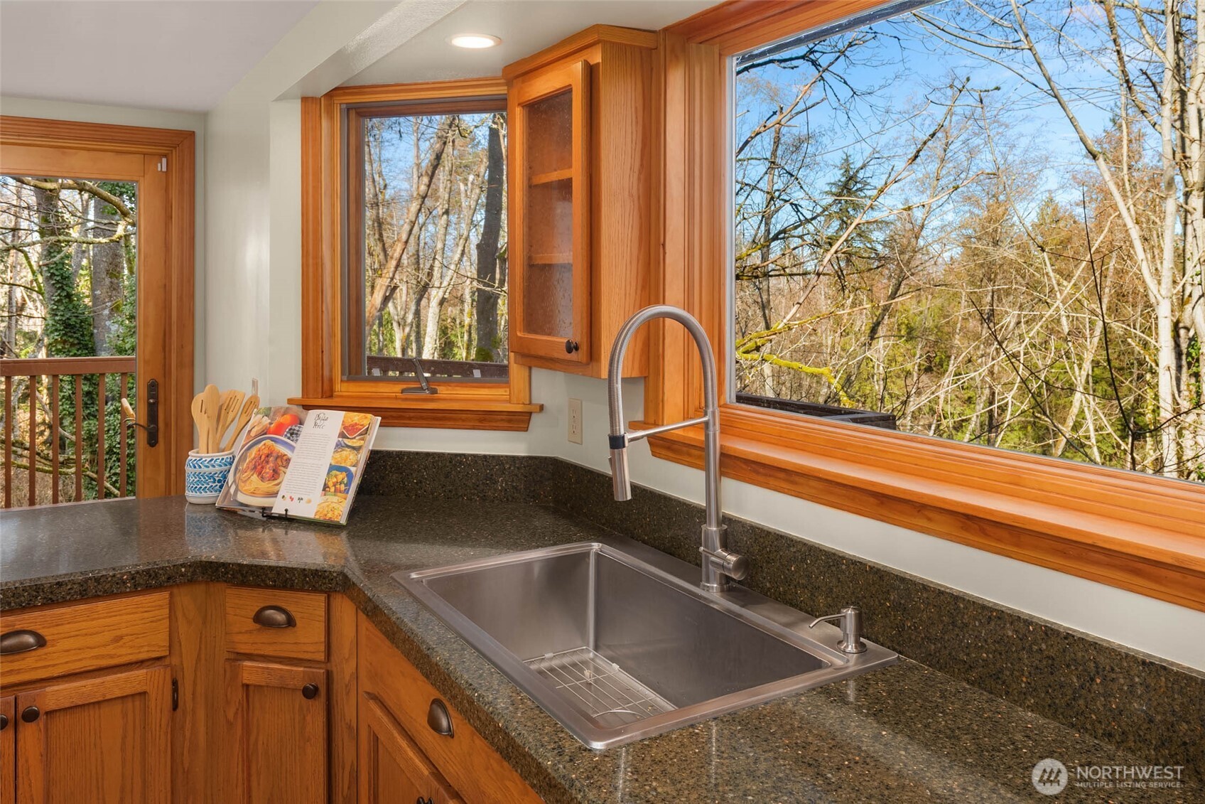 11925 Maplewood Avenue