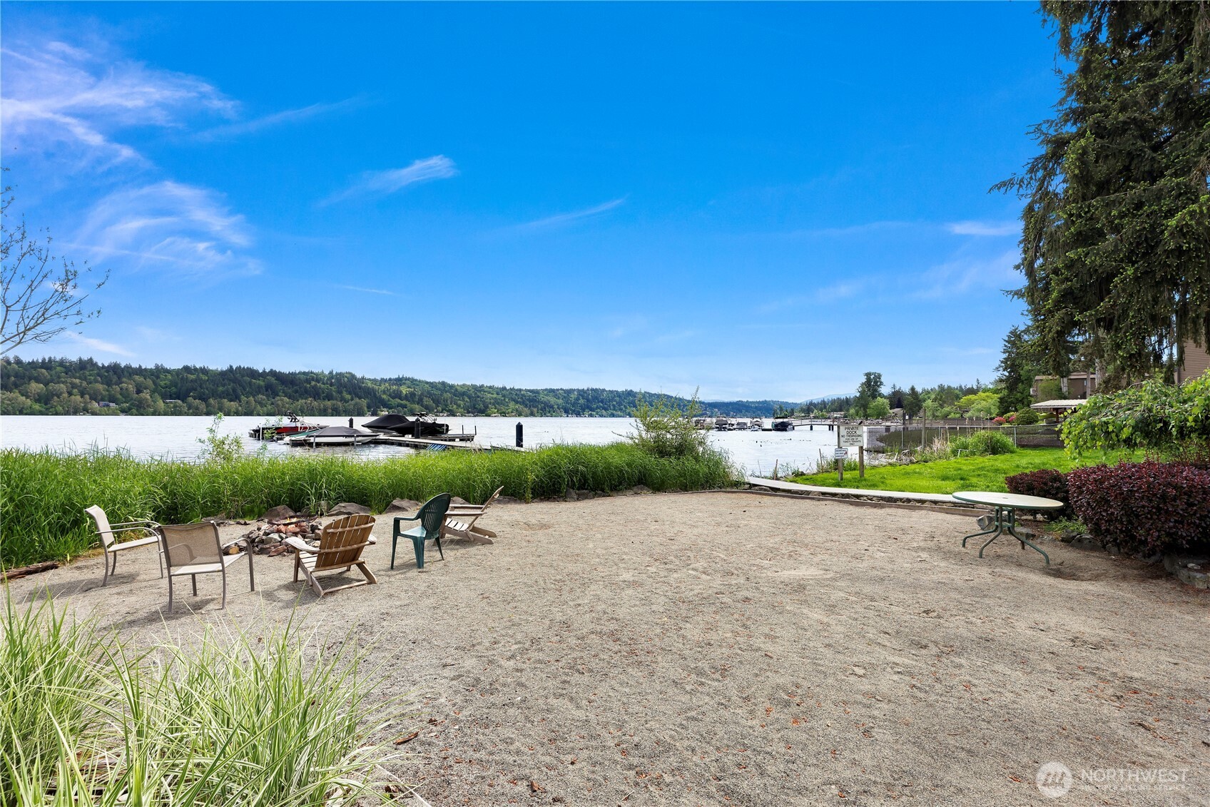 4050 W Lake Sammamish Parkway NE Unit: 2