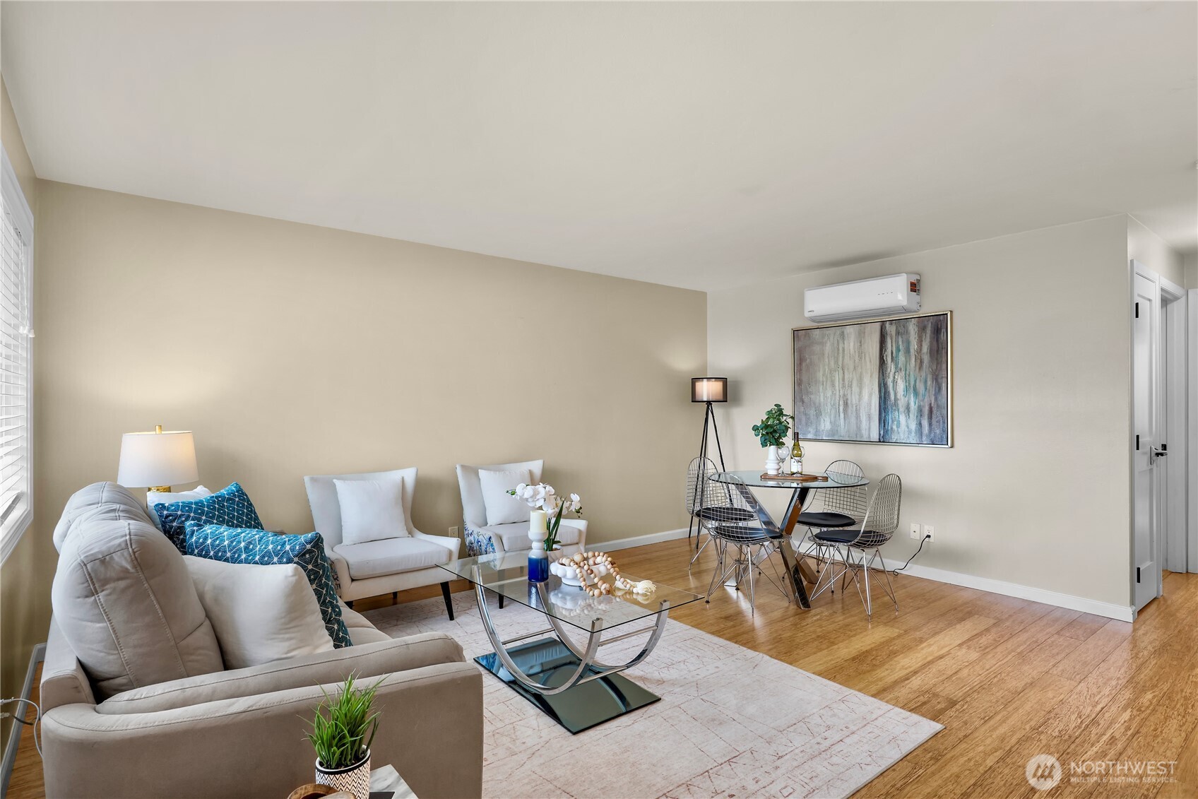 4050 W Lake Sammamish Parkway NE Unit: 2
