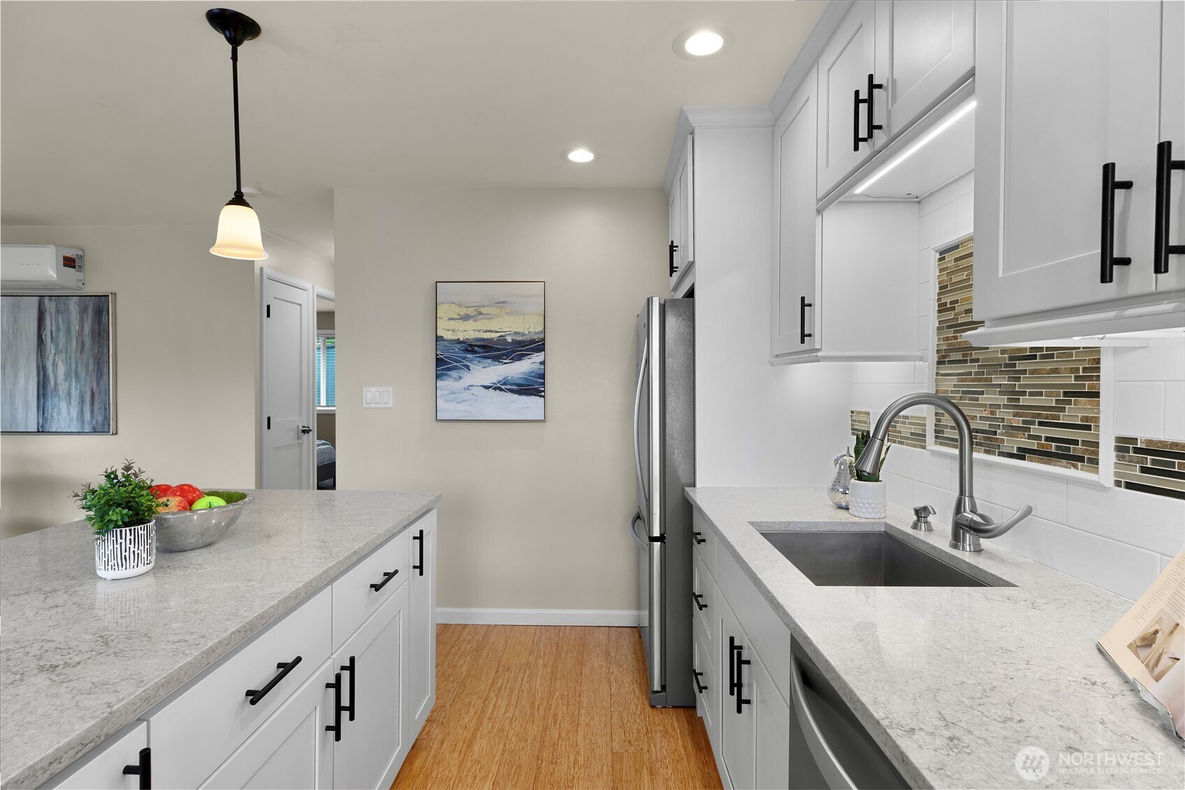 4050 W Lake Sammamish Parkway NE Unit: 2