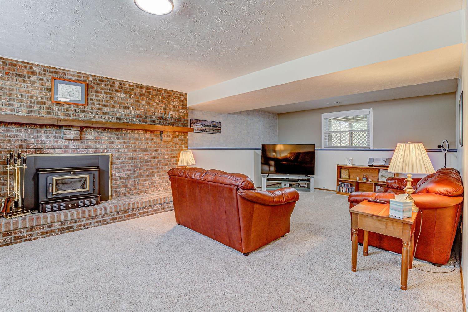 6798 Fallen Oaks Drive