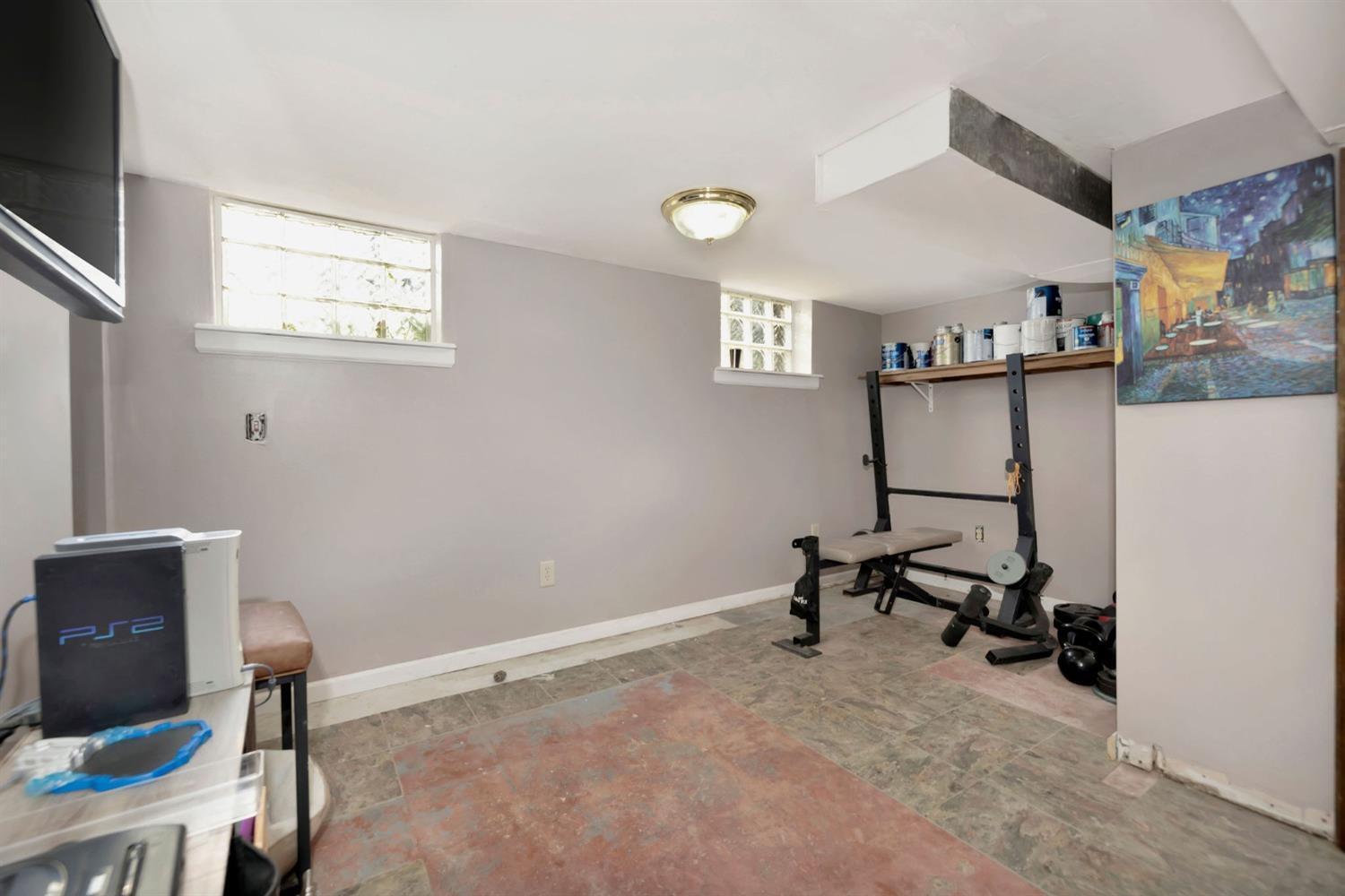 556 Grandin Avenue