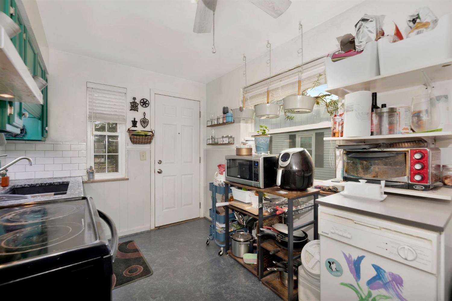 556 Grandin Avenue