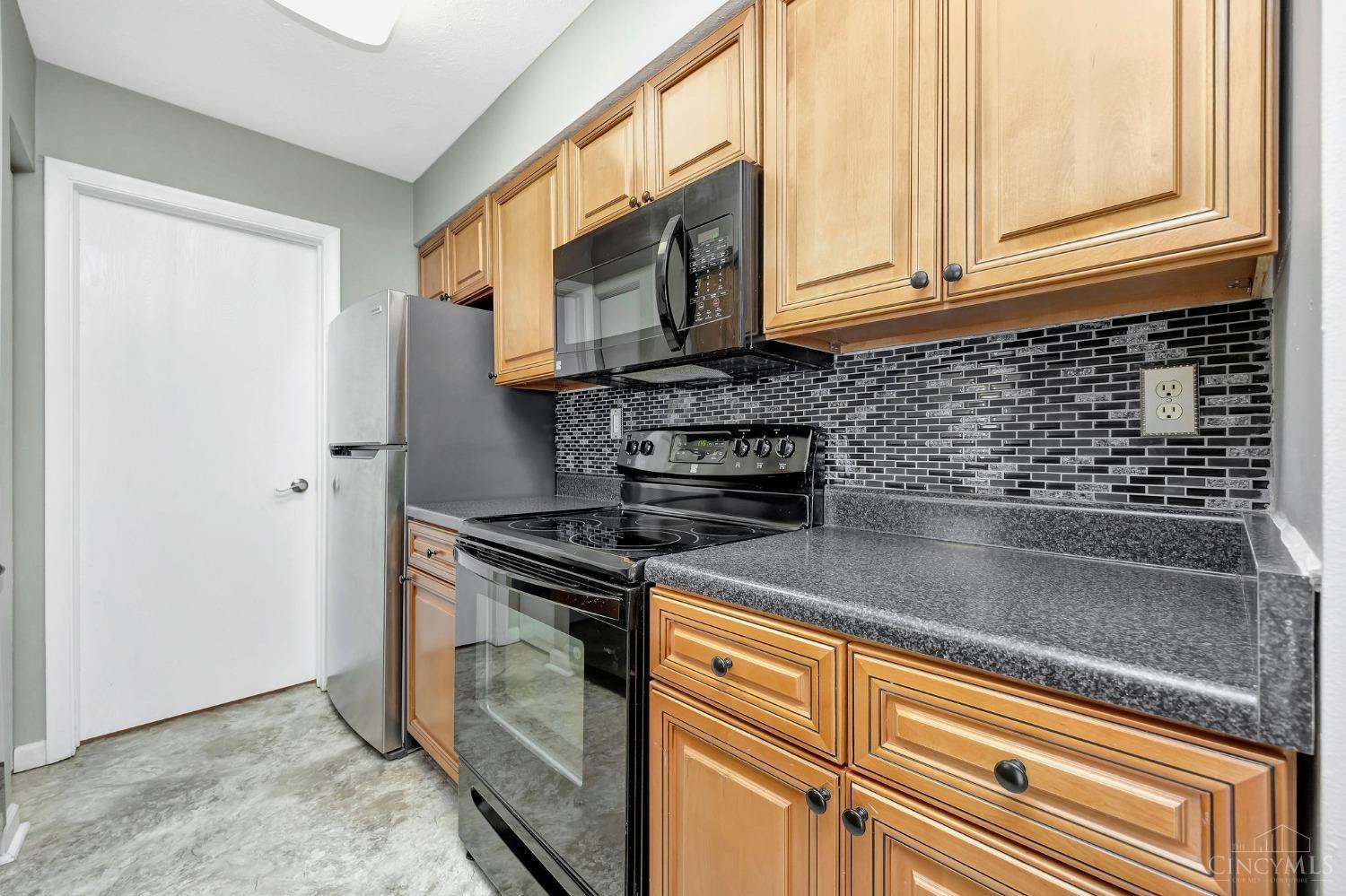 1511 Lake Point Way 3