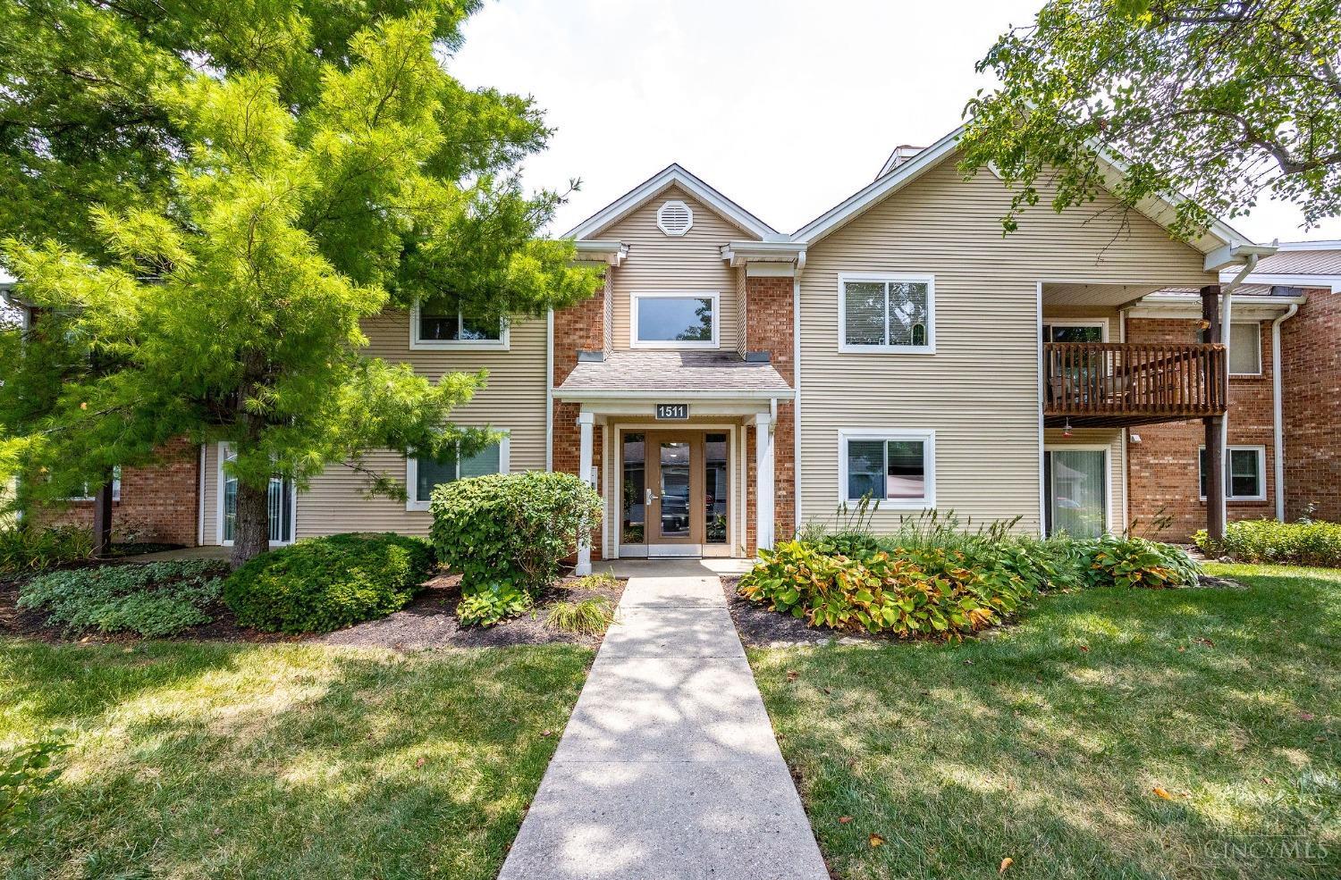 1511 Lake Point Way 3