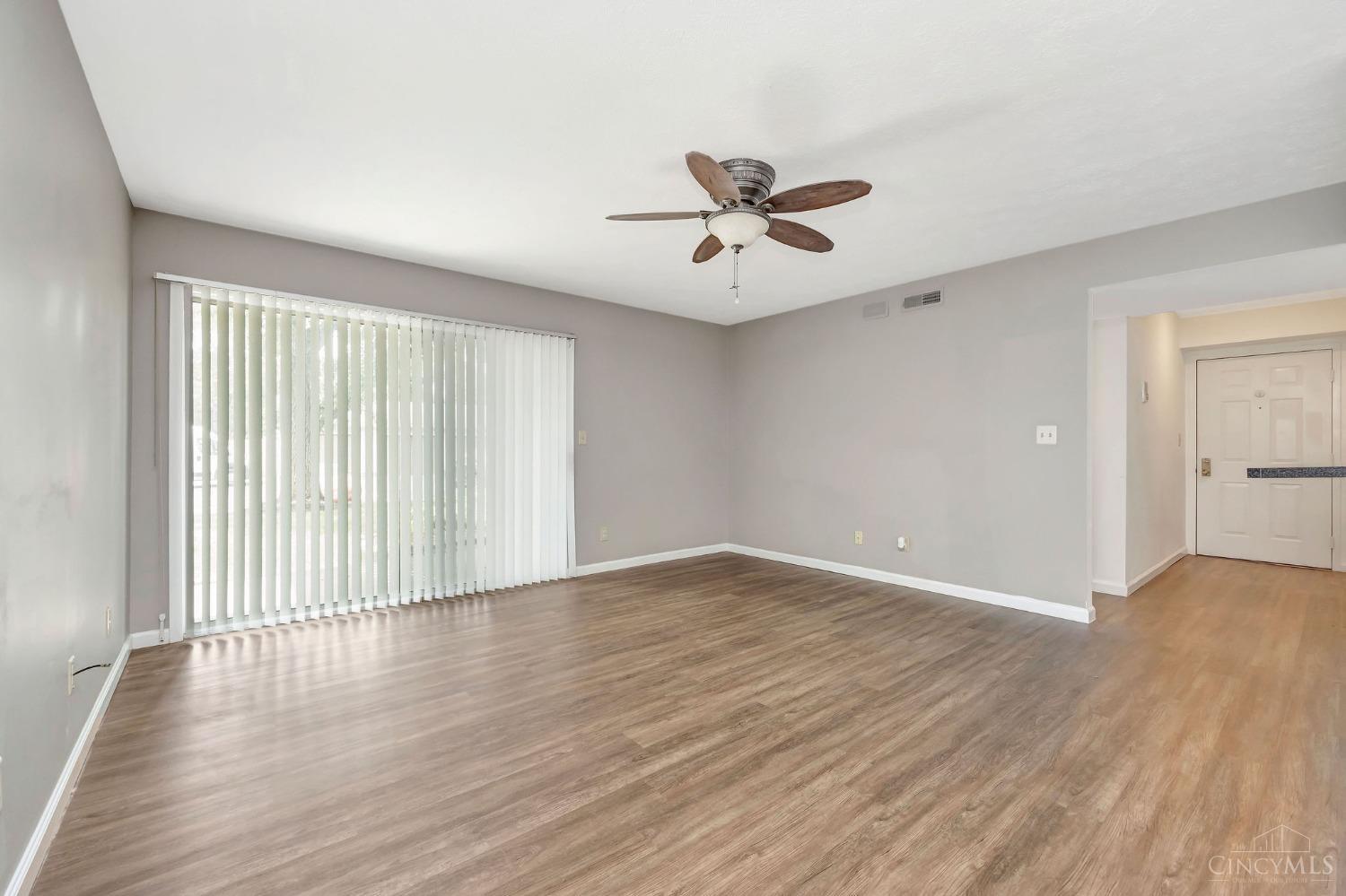 1511 Lake Point Way 3