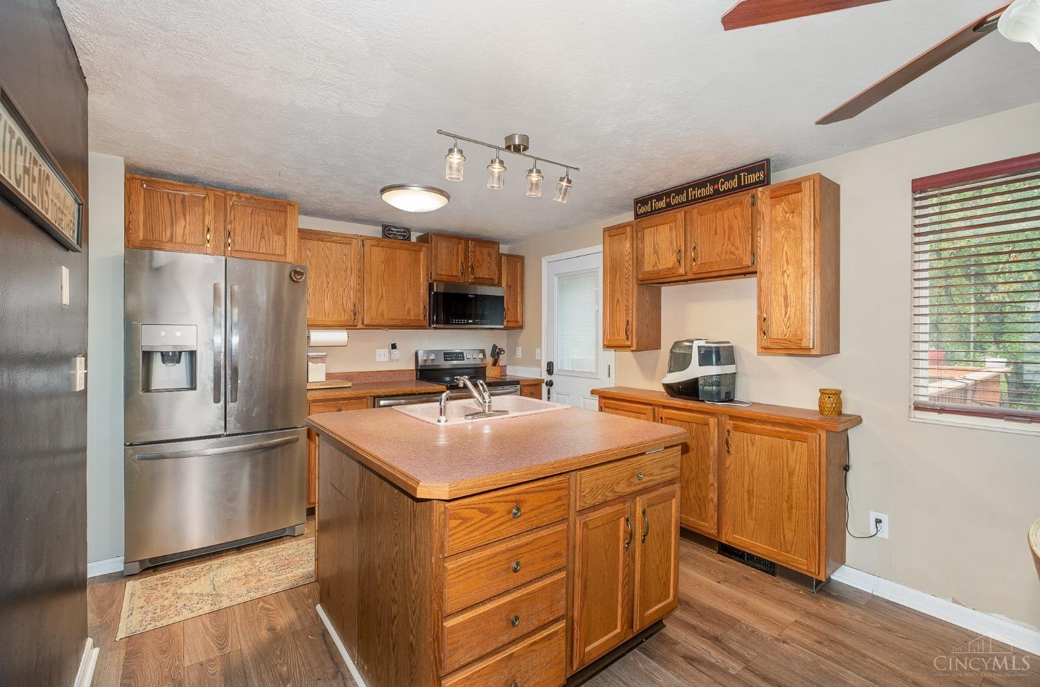 10013 Fairglen Drive