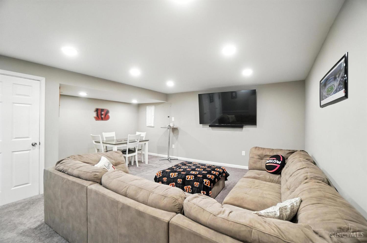 2821 Pine Leaf Court