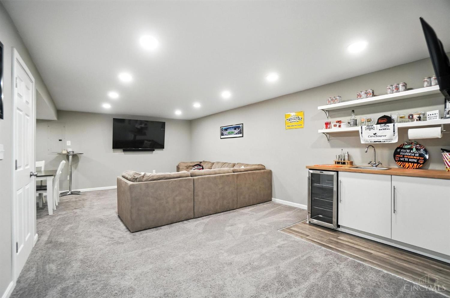 2821 Pine Leaf Court