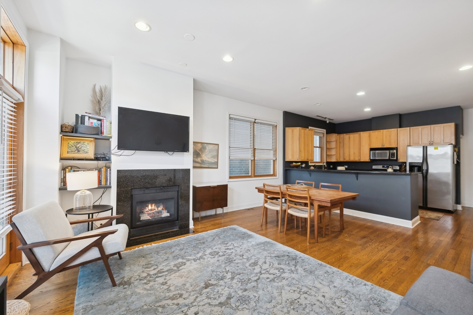 1942 N Francisco Avenue Unit: 1S