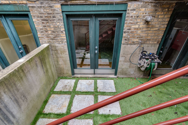 1140 W Cornelia Avenue Unit: C