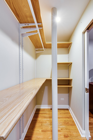 1140 W Cornelia Avenue Unit: C