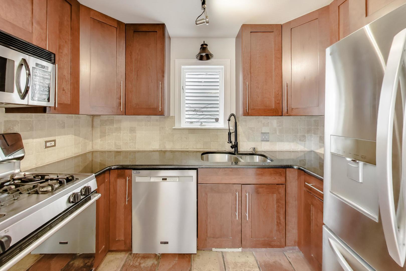 3413 S Indiana Avenue