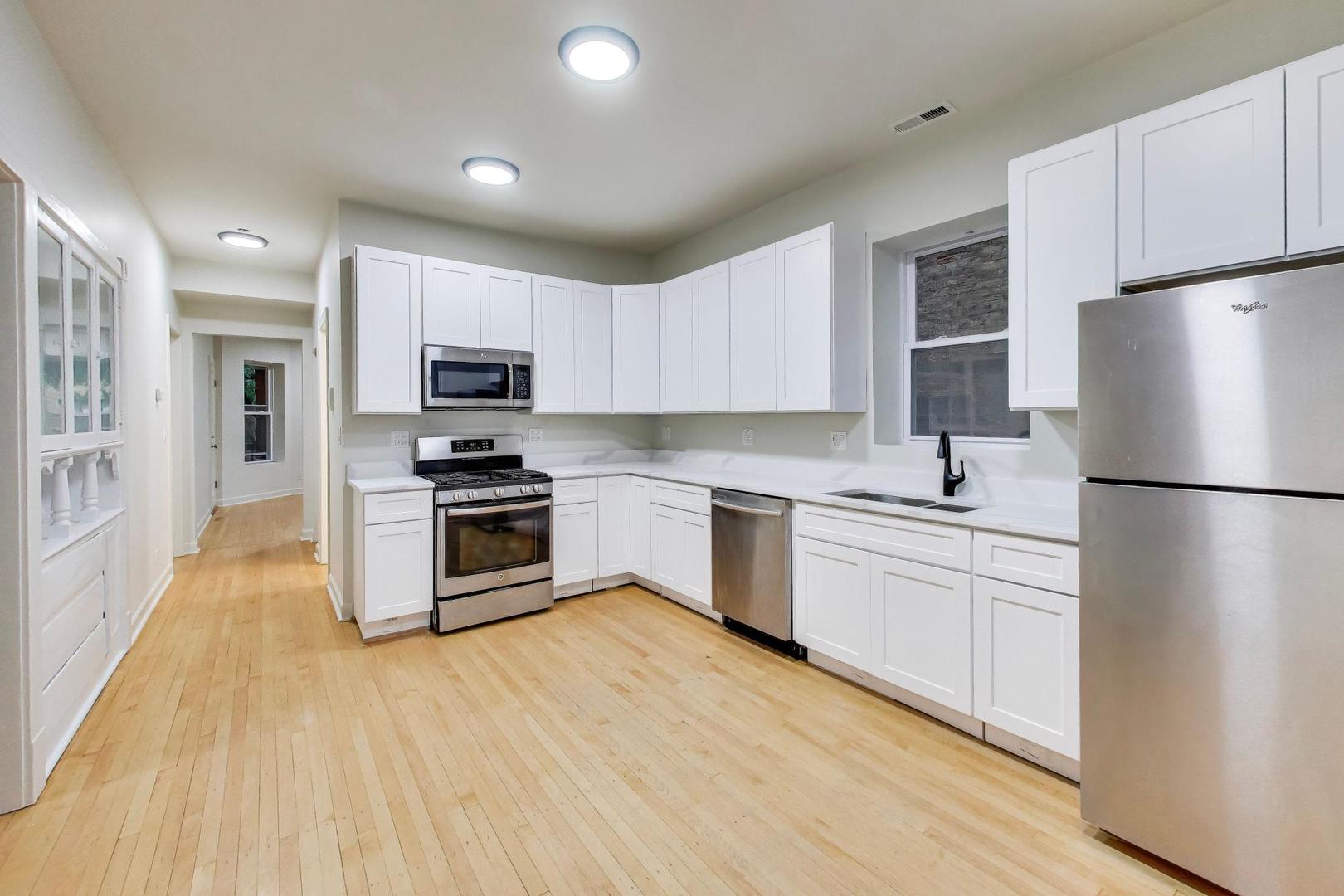 3080 N Davlin Court Unit: 1