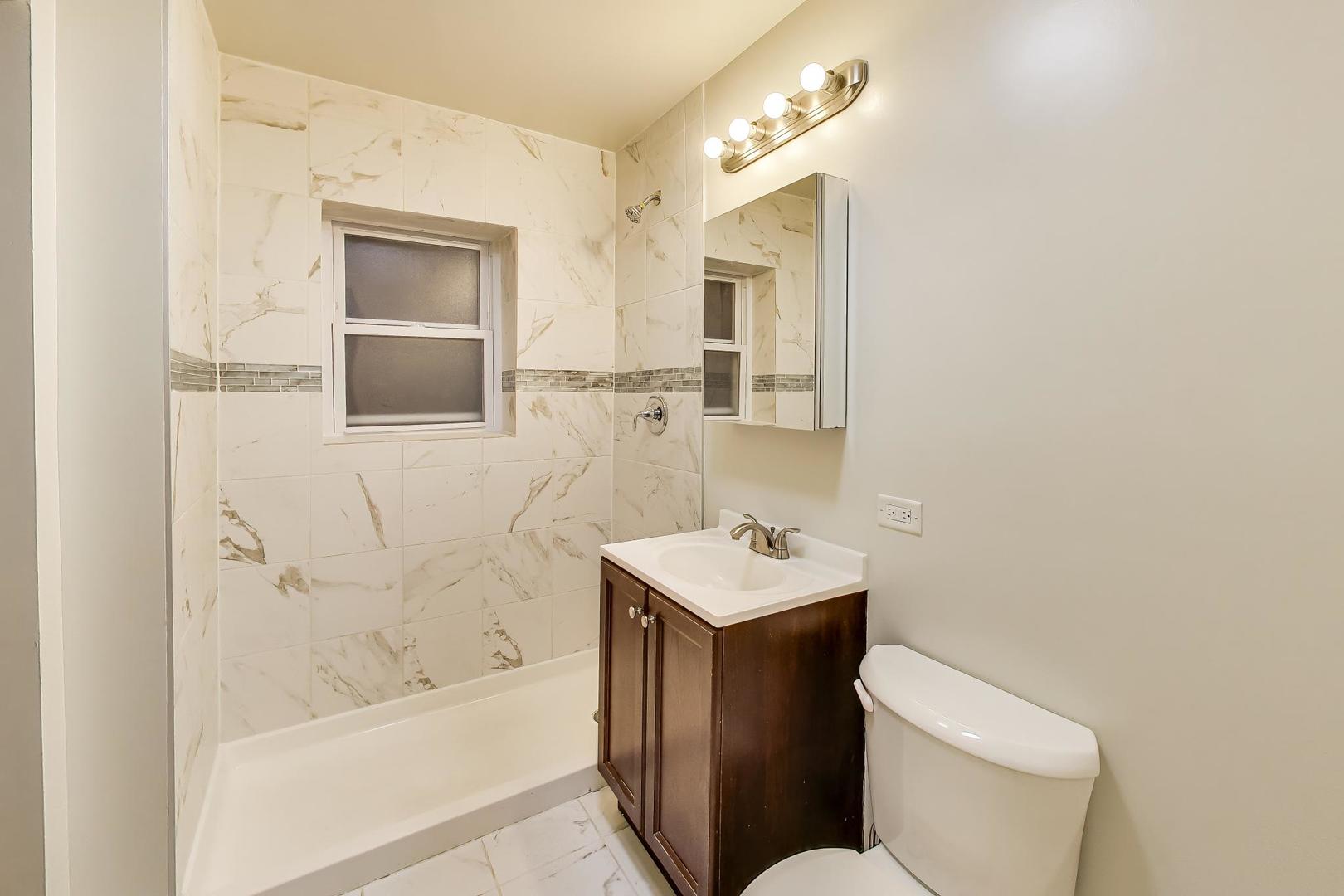 3080 N Davlin Court Unit: 1