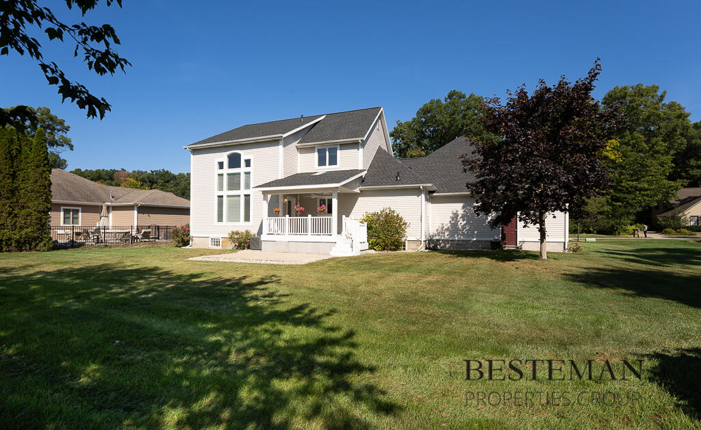 1141 N Robinhood Drive