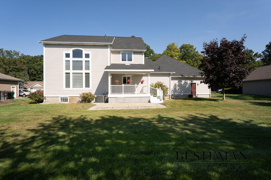 1141 N Robinhood Drive