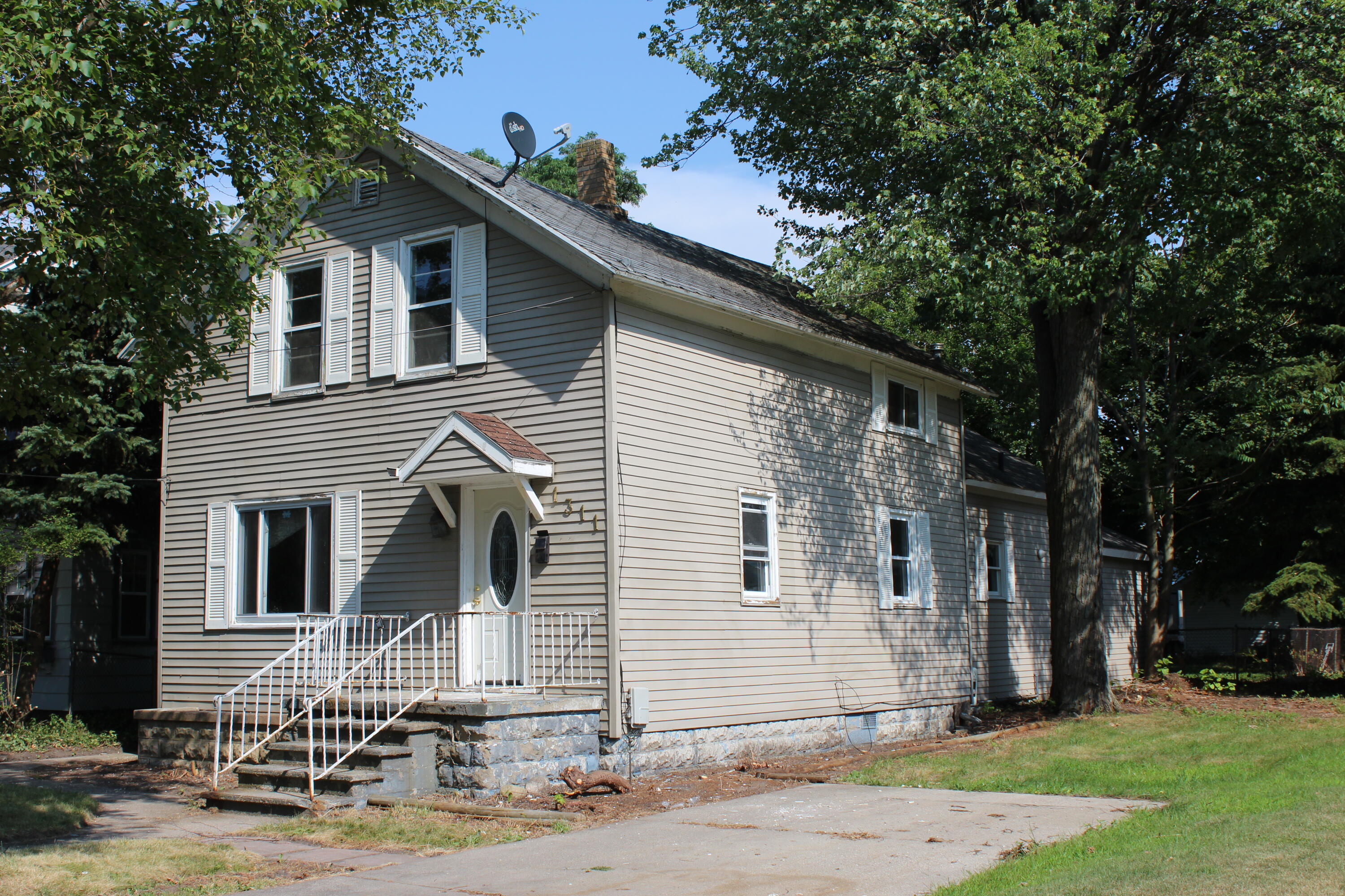 1311 Lakeshore Drive