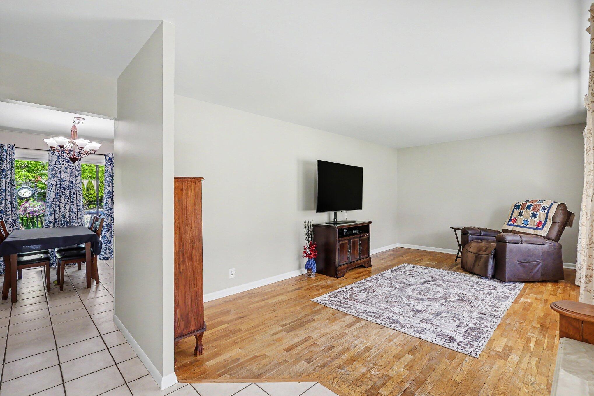 1852 Castle Avenue