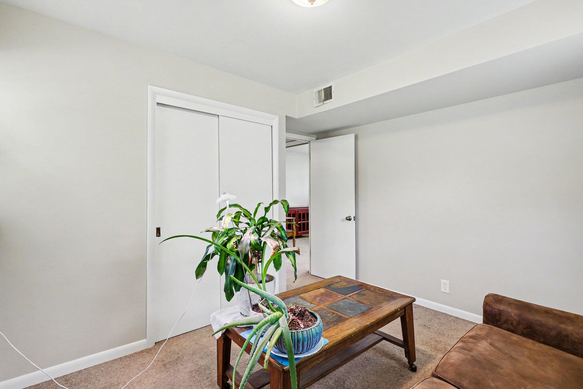 1852 Castle Avenue