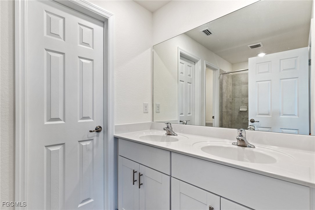 14013 Oviedo PL