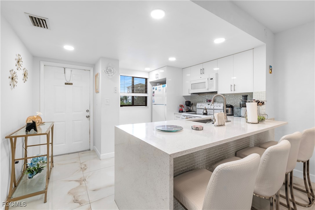 4790 S Cleveland AVE 1706