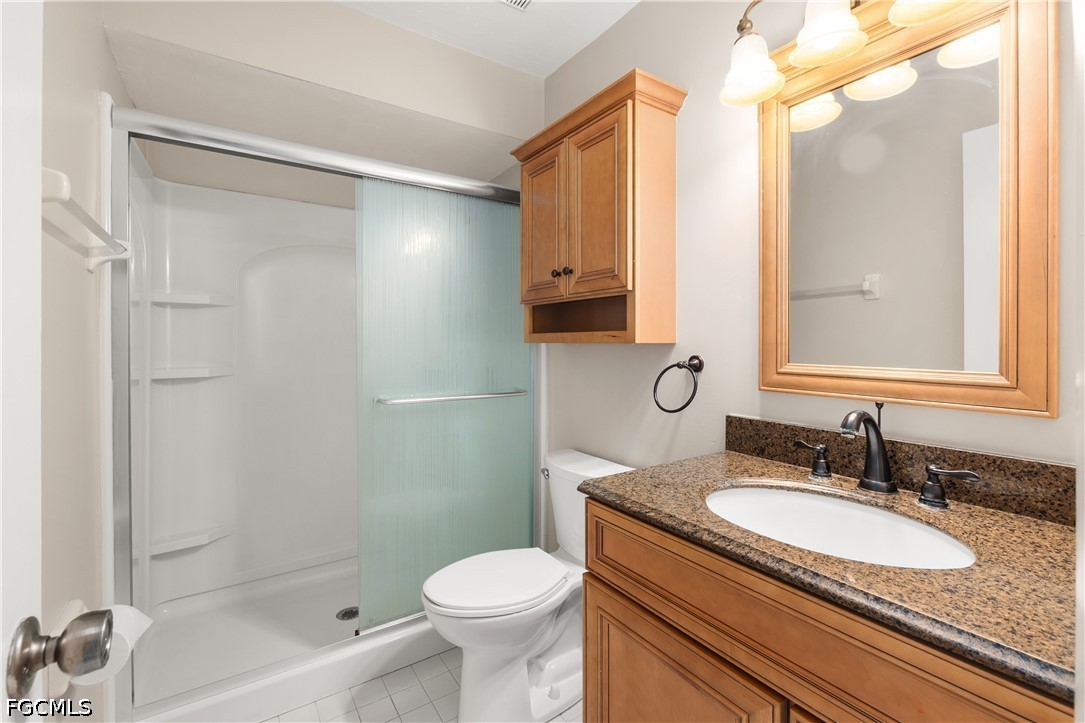 9749 Maplecrest CIR