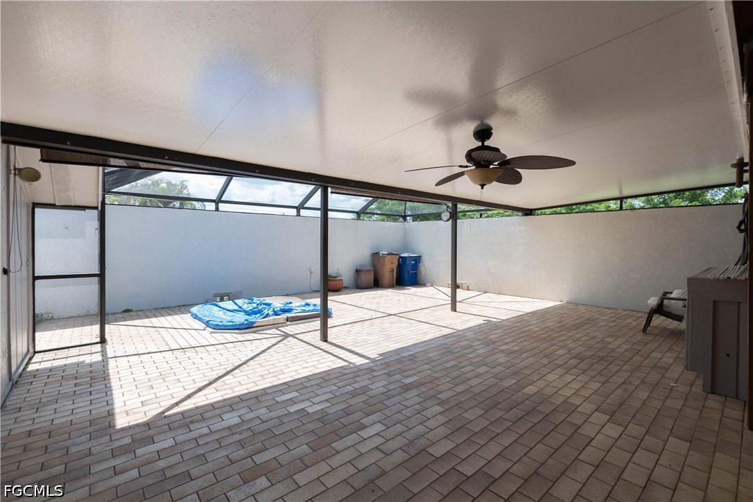 9749 Maplecrest CIR