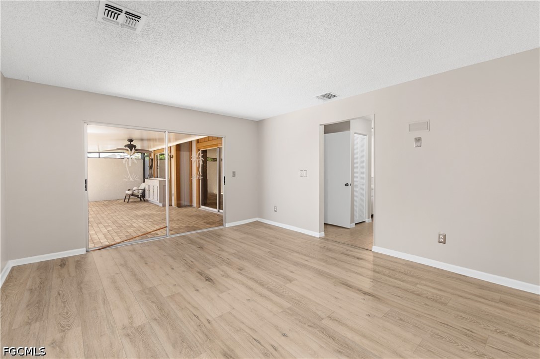 9749 Maplecrest CIR