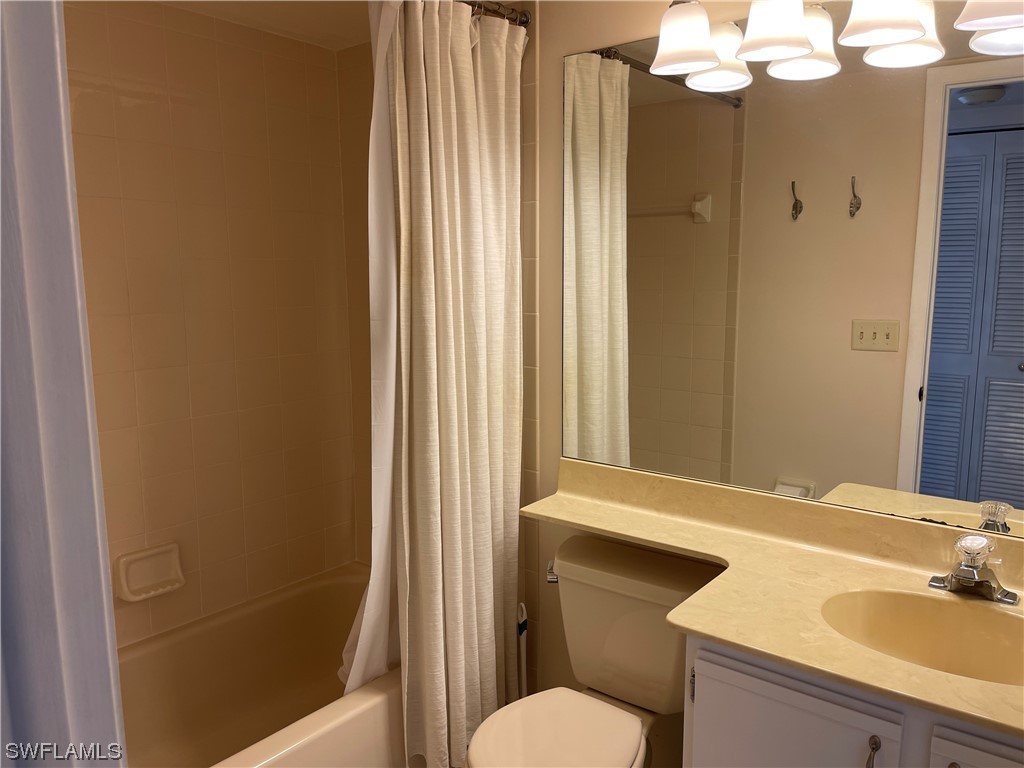 5830 Trailwinds DR 824