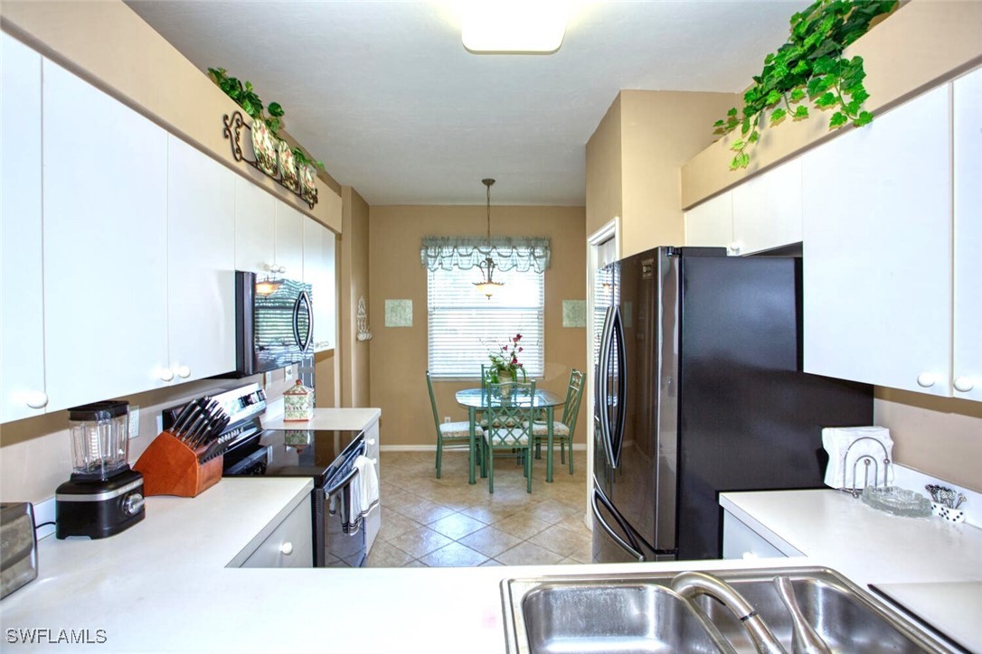 8076 Queen Palm LN 434