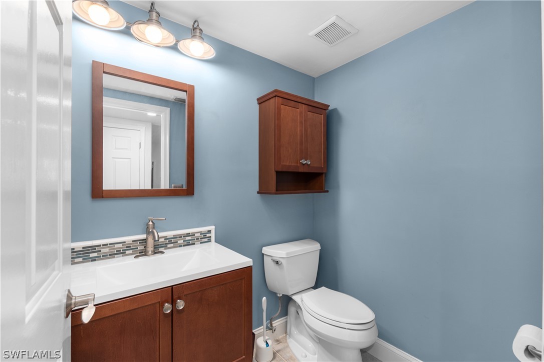 2240 16th AVE SW