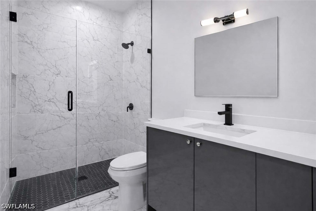 817 Frederick Reid ST E