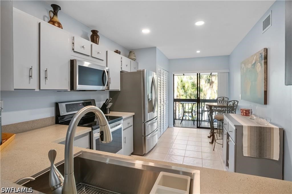 1814 Kings Lake BLVD 203