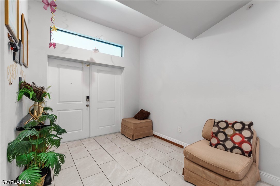2618 Helen CIR
