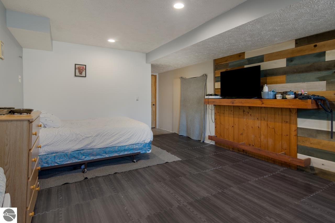 10536 Ryan Road