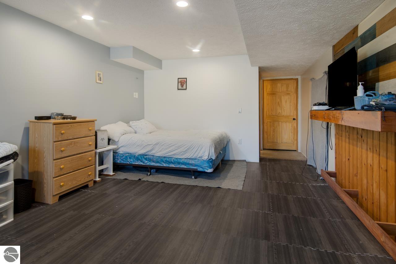 10536 Ryan Road