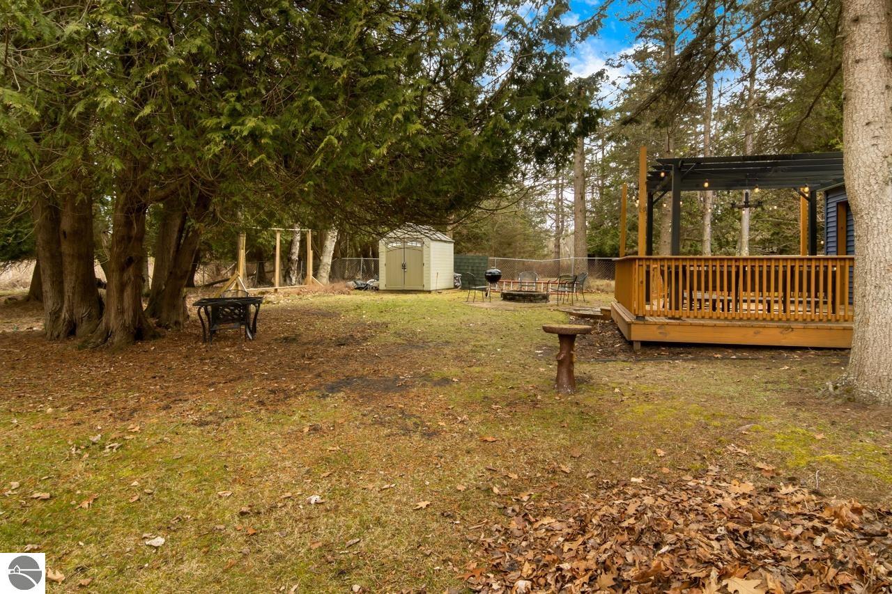 6485 Lakeshore Road