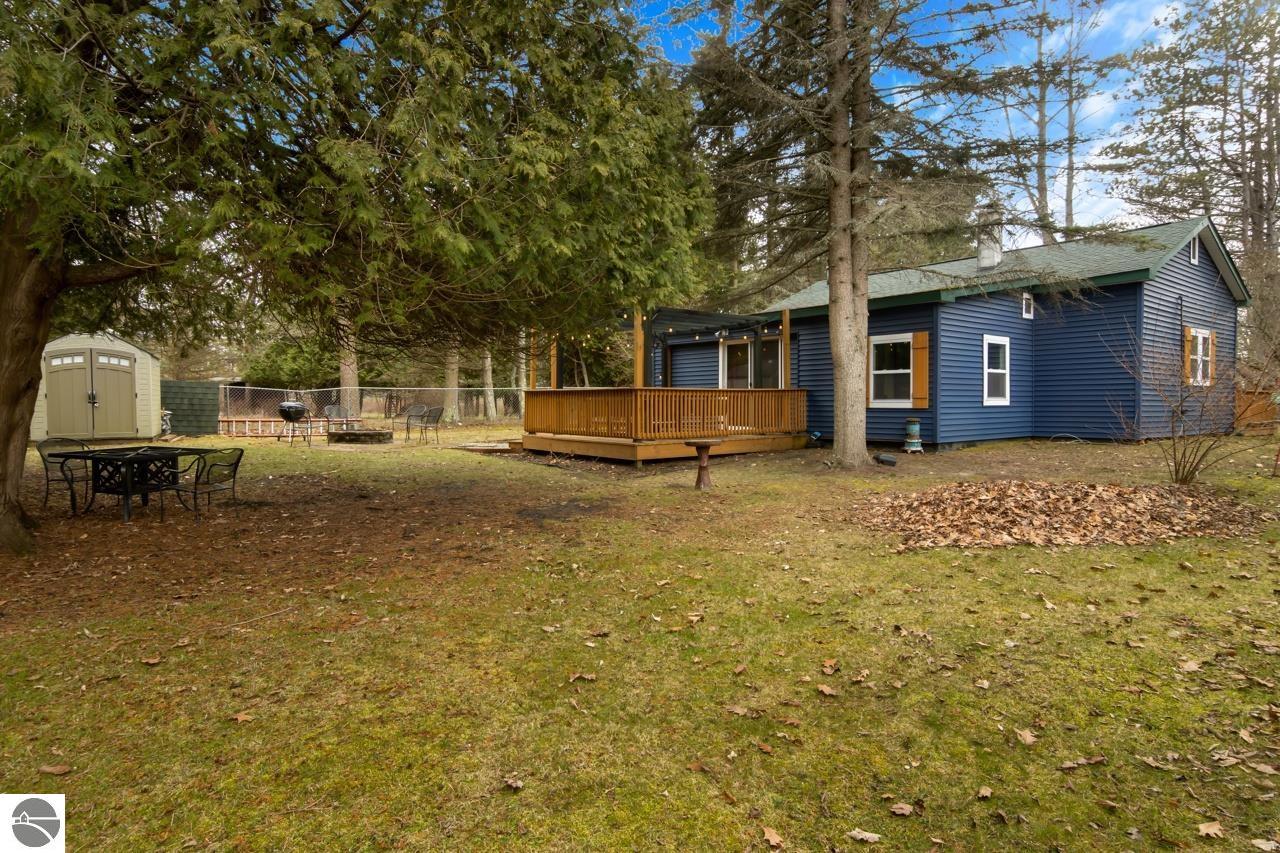 6485 Lakeshore Road