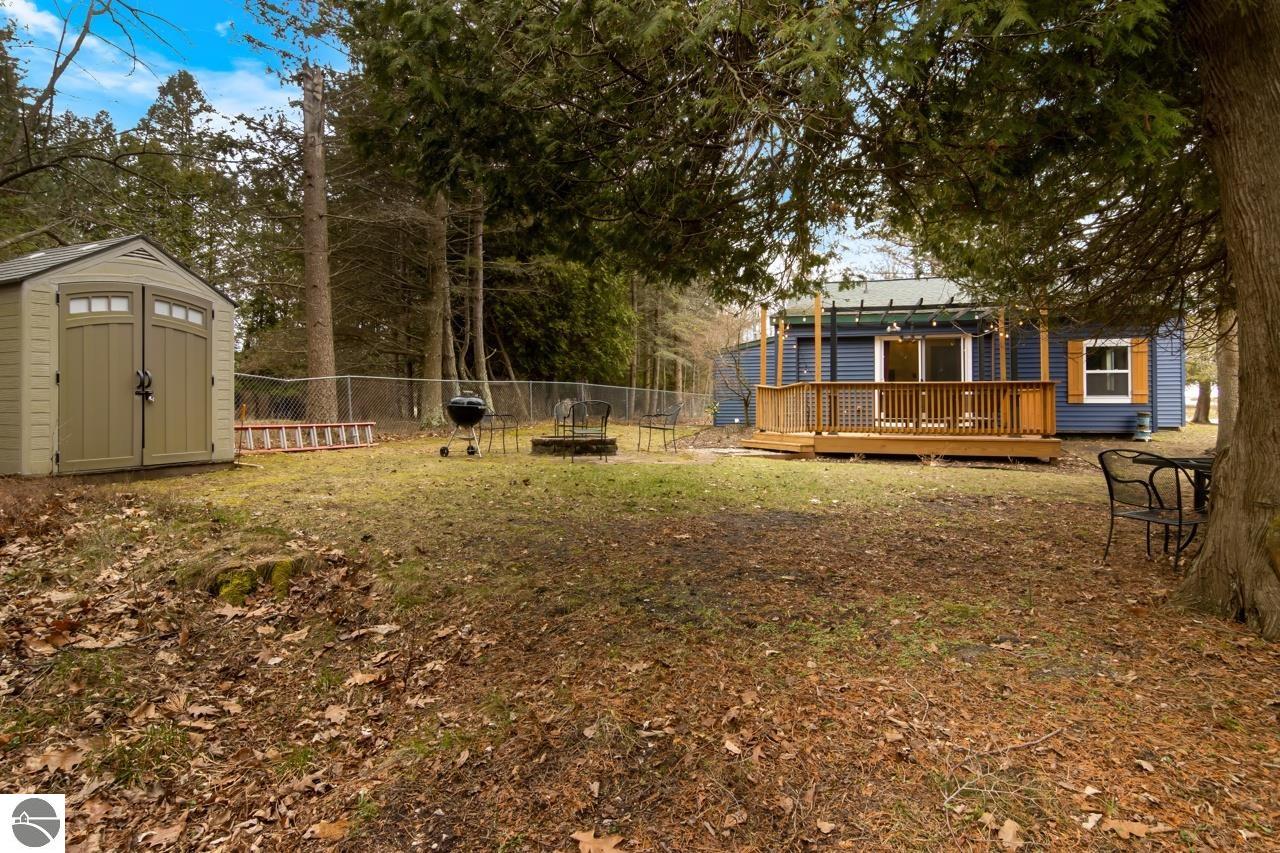 6485 Lakeshore Road