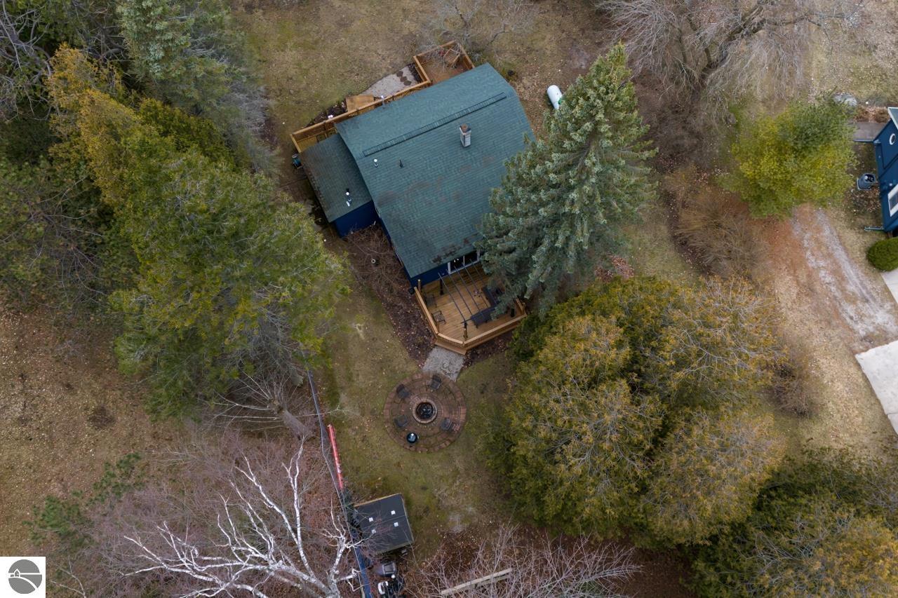 6485 Lakeshore Road