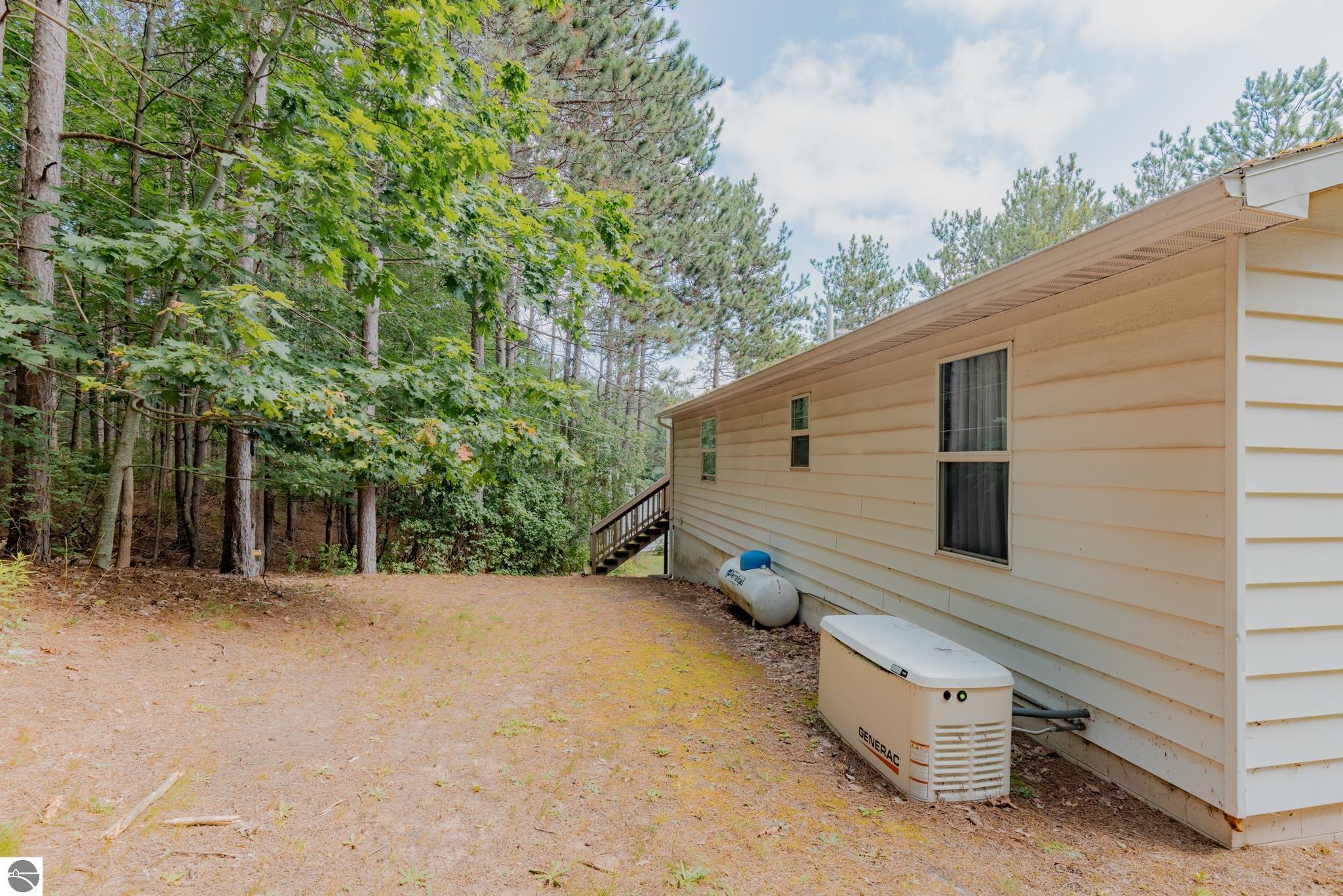 1122 Pilgrim Highway